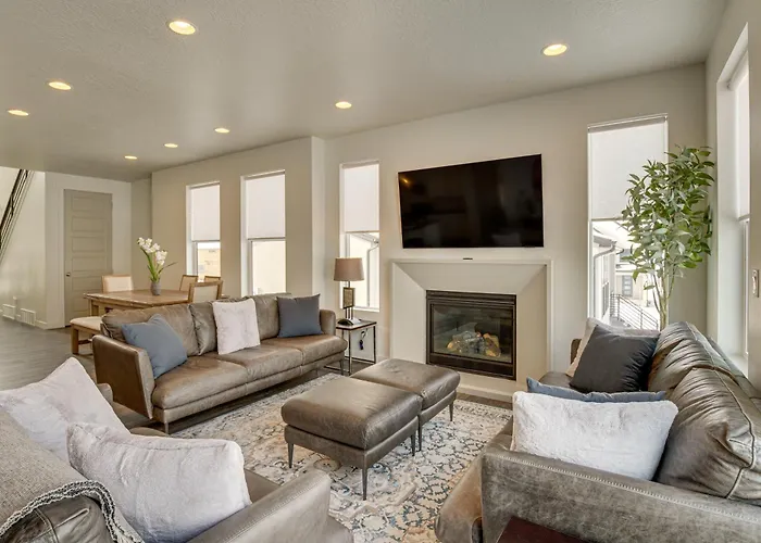 Modern Heber City Getaway: Mountain View, Hot Tub!