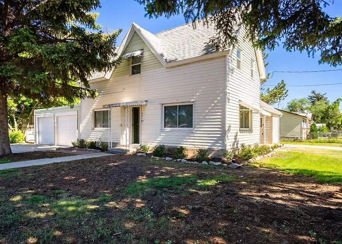 Heritage House-Skiing Close,Walk To Main St,Roomy